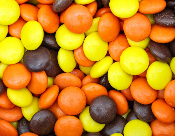 Reese’s Pieces Peanut Butter Candy – Crunchy Candy Shell with Creamy Peanut Butter Center, Bulk Chocolate Candy for Snacking, Parties, Halloween & Candy Bowls