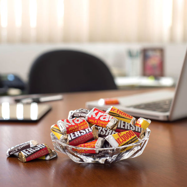 HERSHEY'S Miniatures Variety Pack Chocolate Candy, 180 pcs. Hershey's